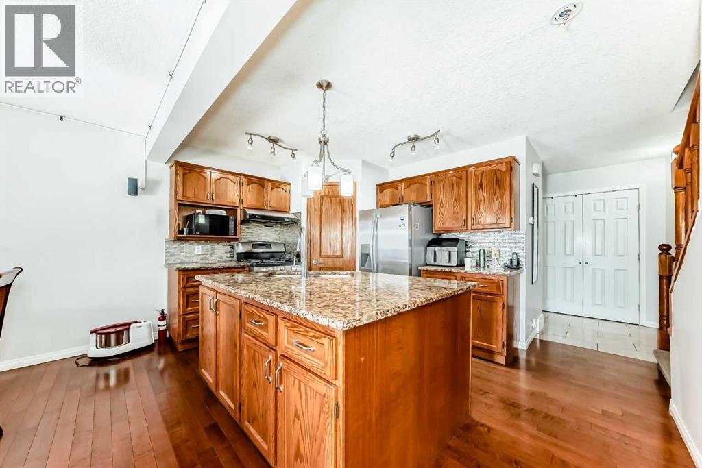 207 Eldorado Close NE