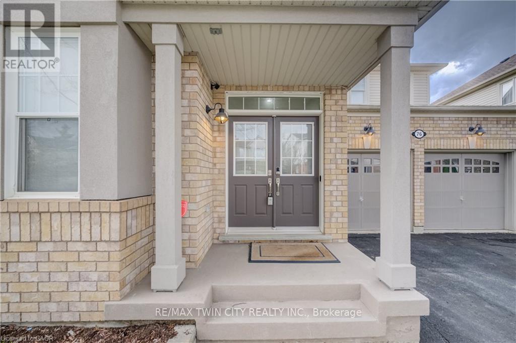 76 GLAZEBROOK CRESCENT