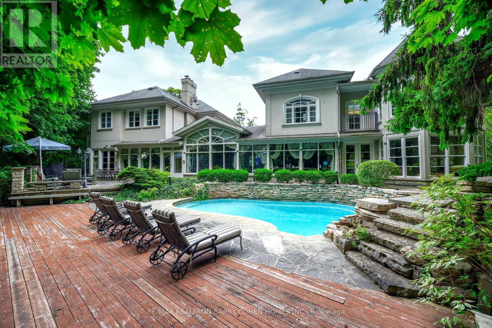 340 RIVERVIEW DRIVE