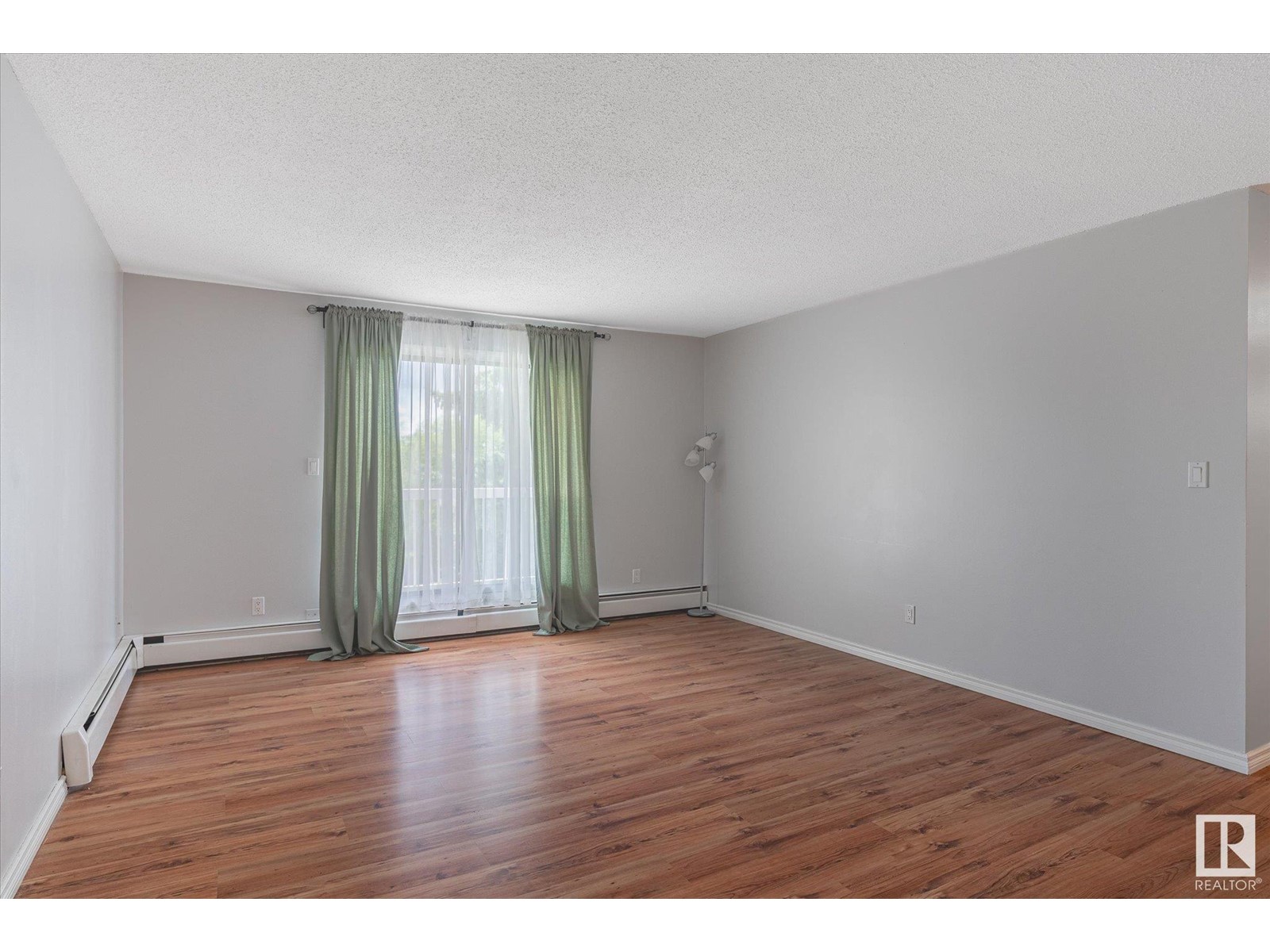 #307 1945 105 ST NW