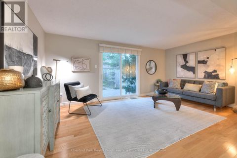 30 - 383 EDINBURGH ROAD S Guelph (Dovercliffe Park/Old University) ON N1G2K7