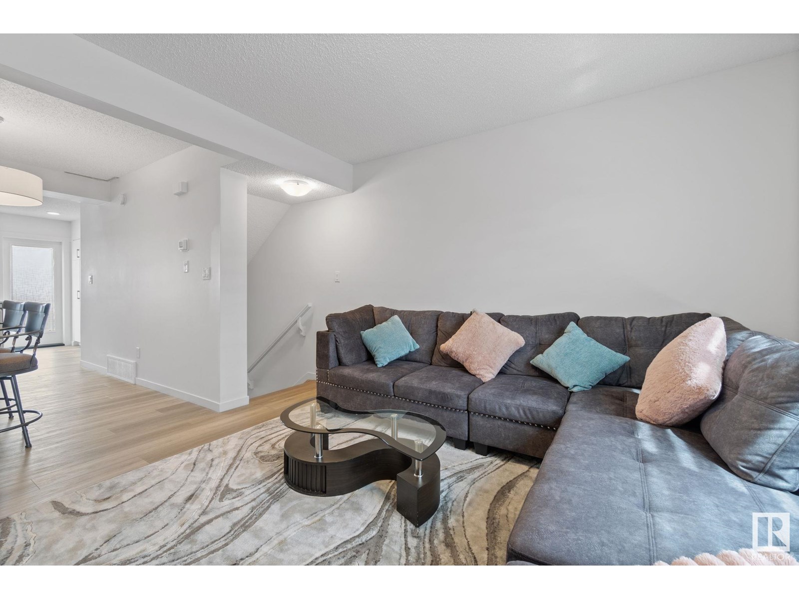 22727 84 AV NW
