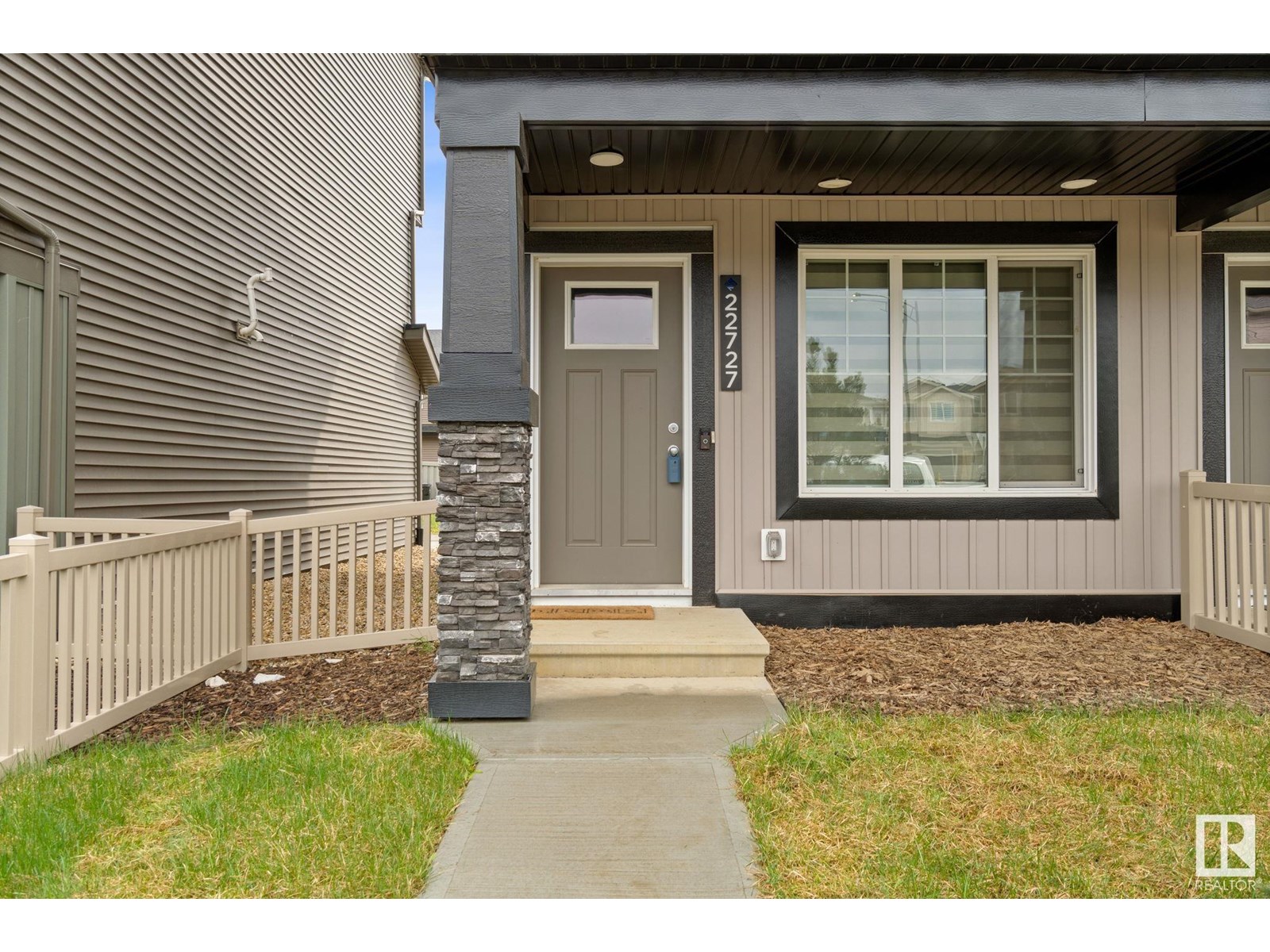 22727 84 AV NW