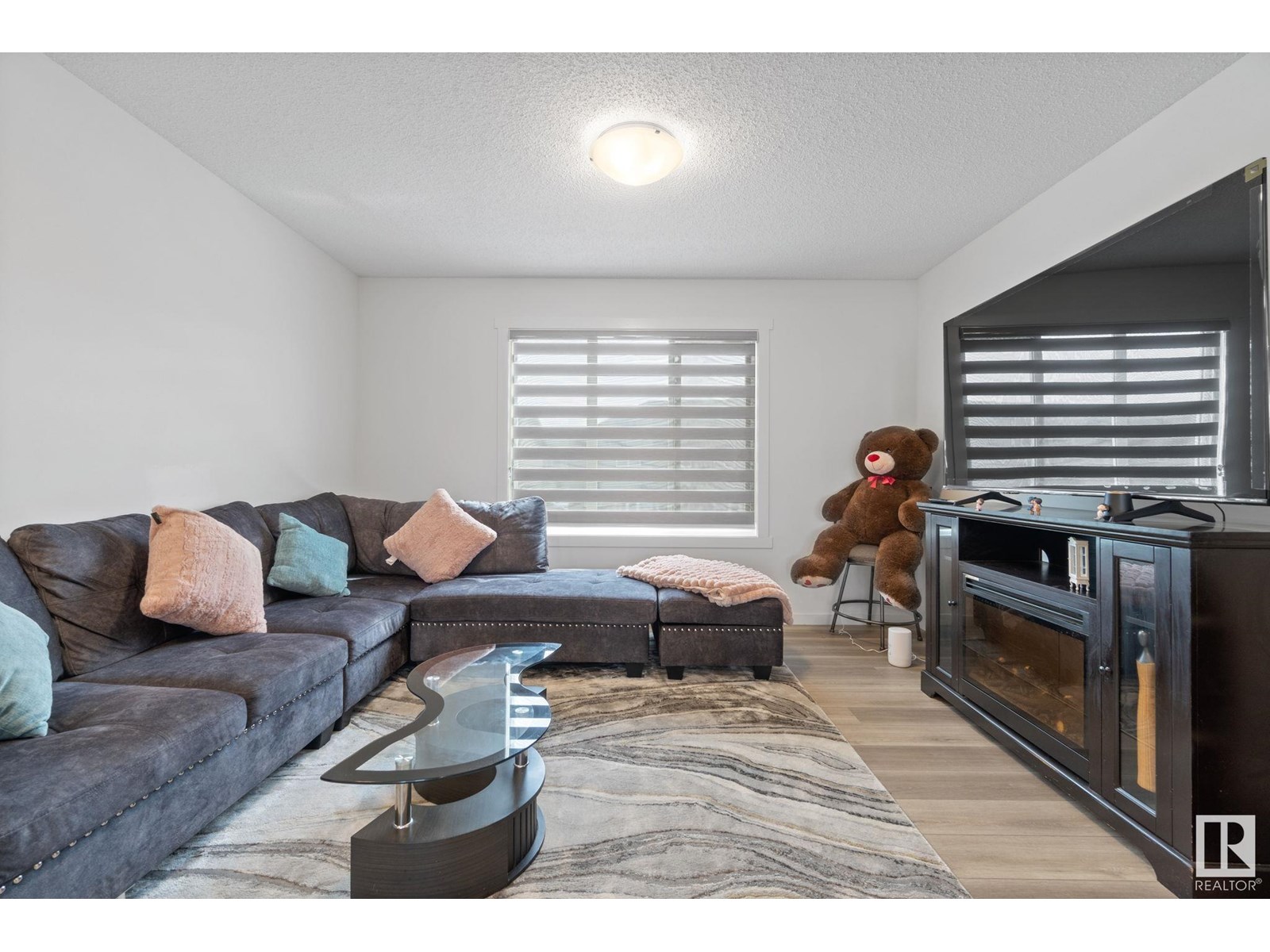 22727 84 AV NW