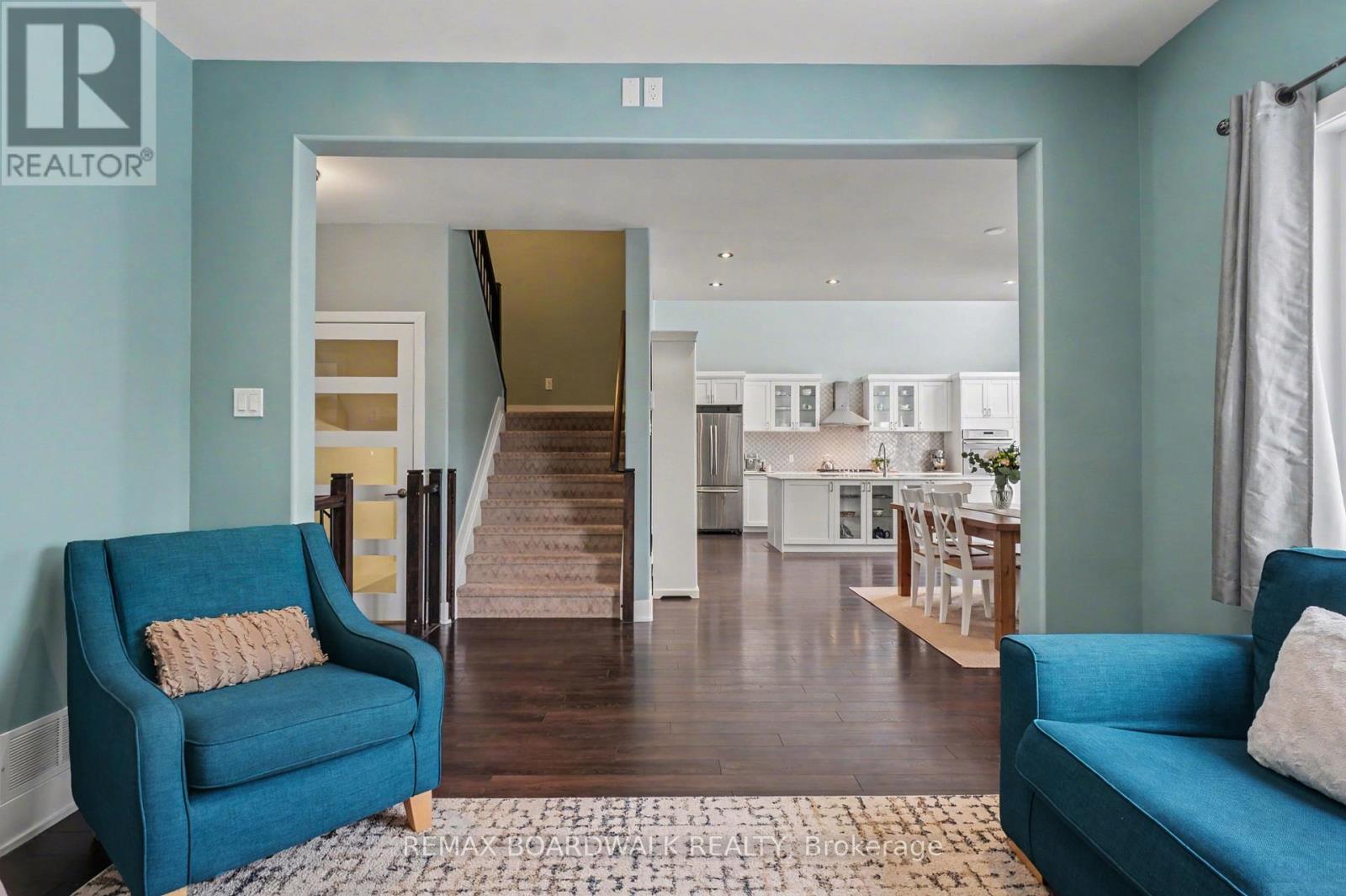 87 COBBLESTONE DRIVE