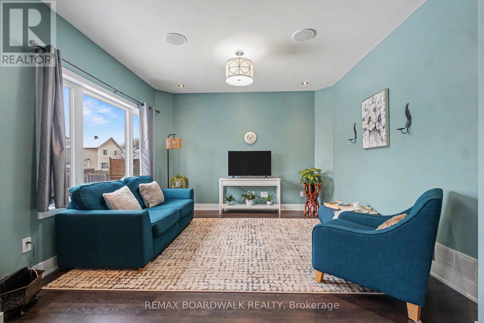 87 COBBLESTONE DRIVE
