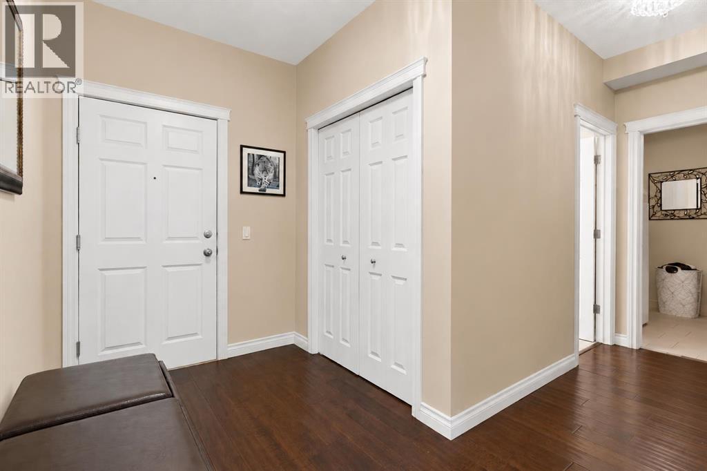 7305, 14 Hemlock Crescent SW