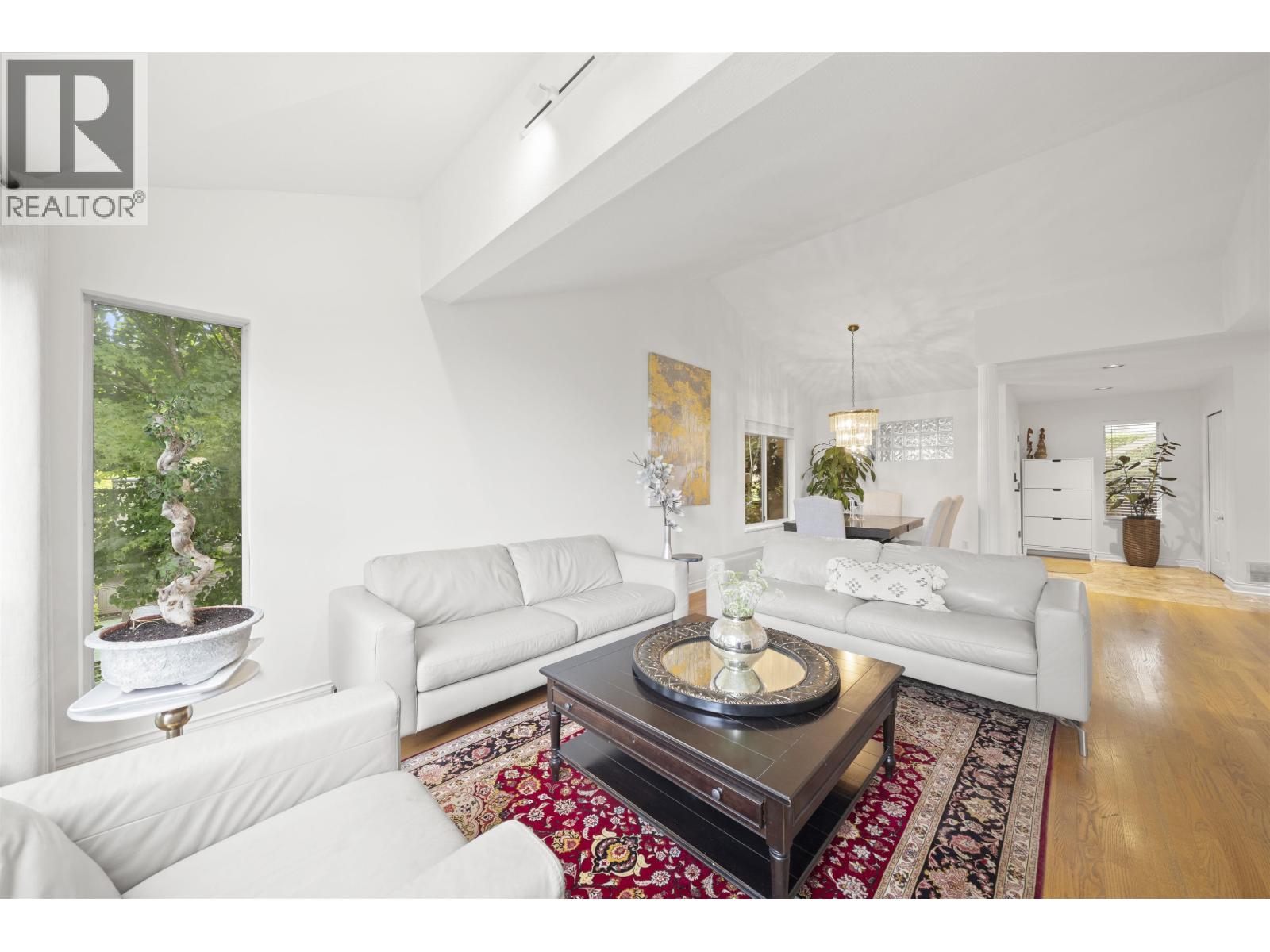 40 1238 EASTERN DRIVE