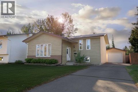 897 Red Crow Boulevard W Lethbridge AB T1K5P5