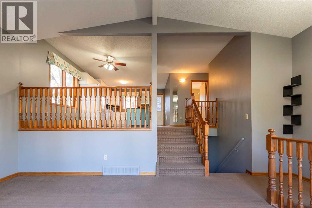 897 Red Crow Boulevard W