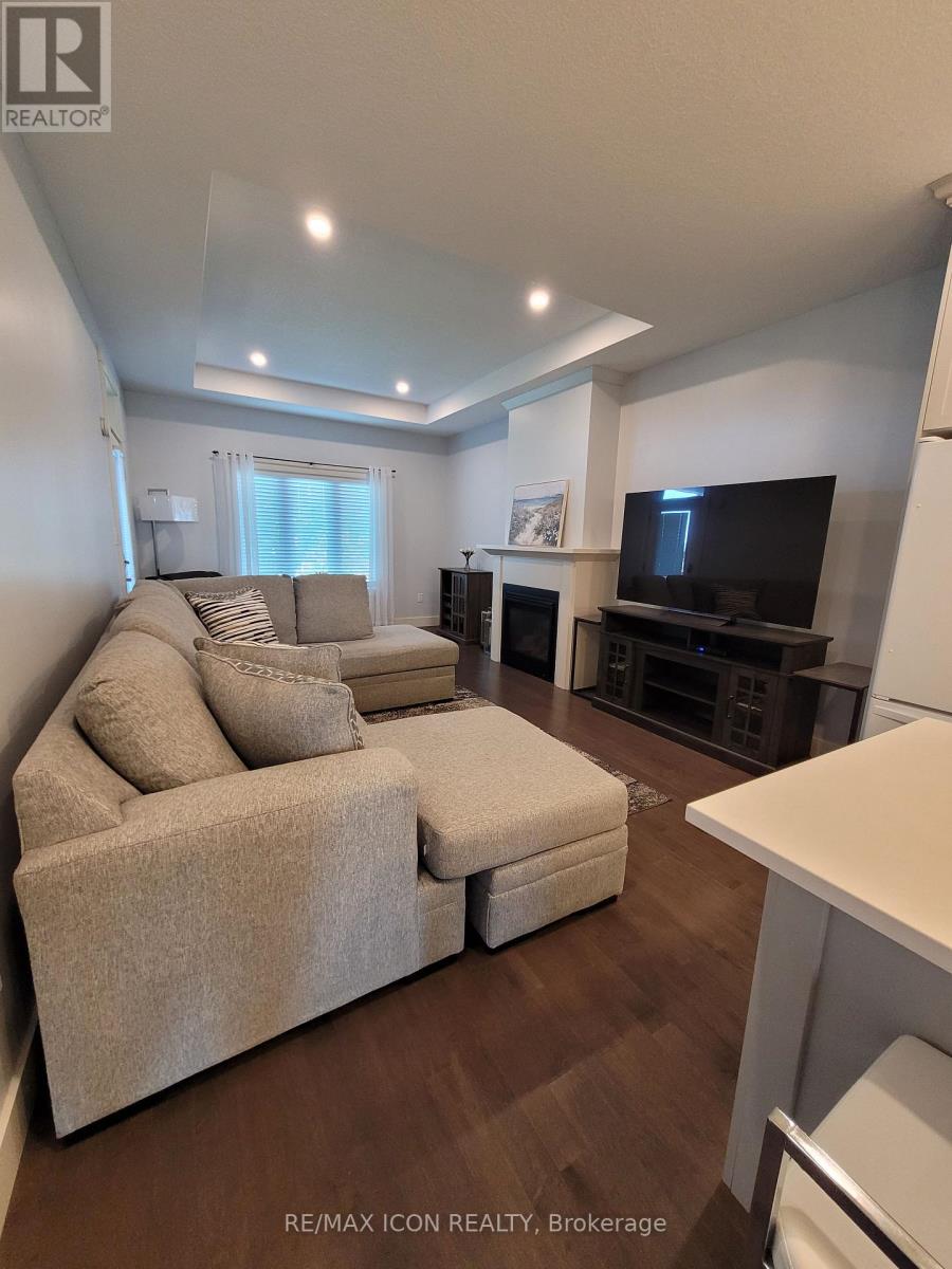 355 NORTHPORT DRIVE