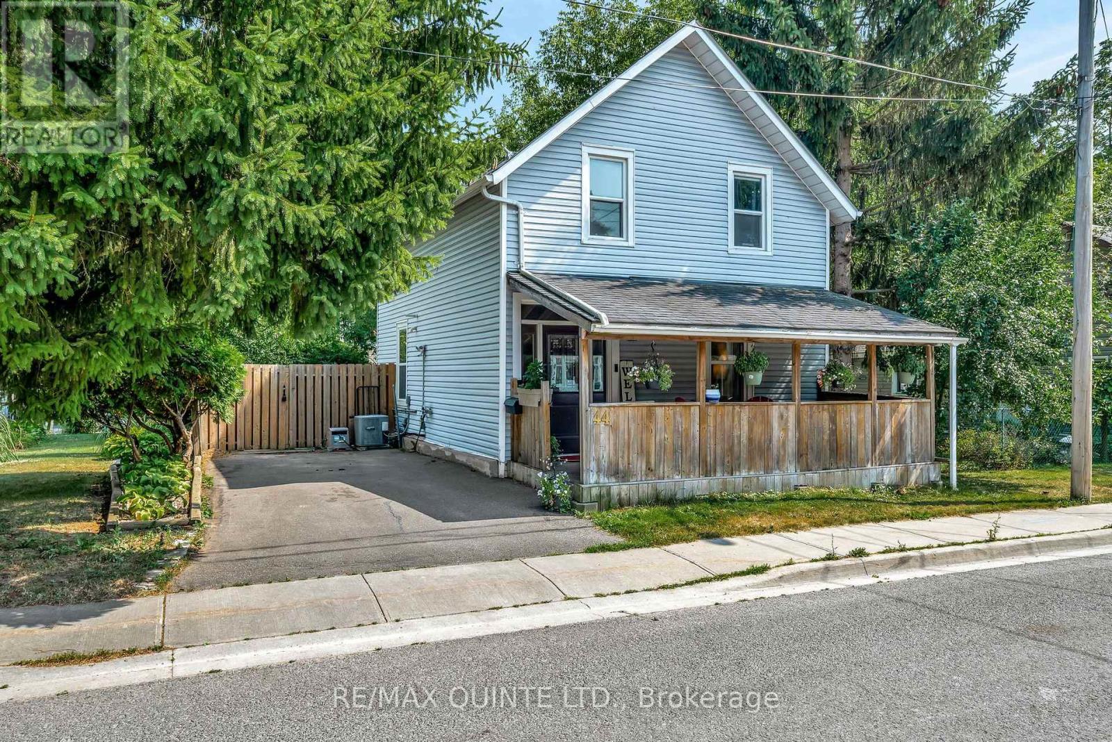 44 MILL STREET W