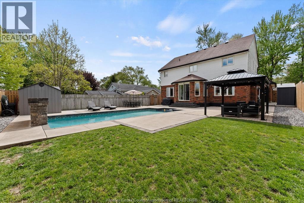 570 JARVIS AVENUE