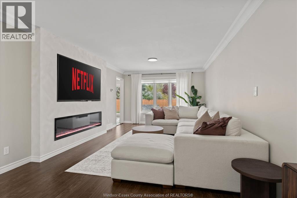 570 JARVIS AVENUE