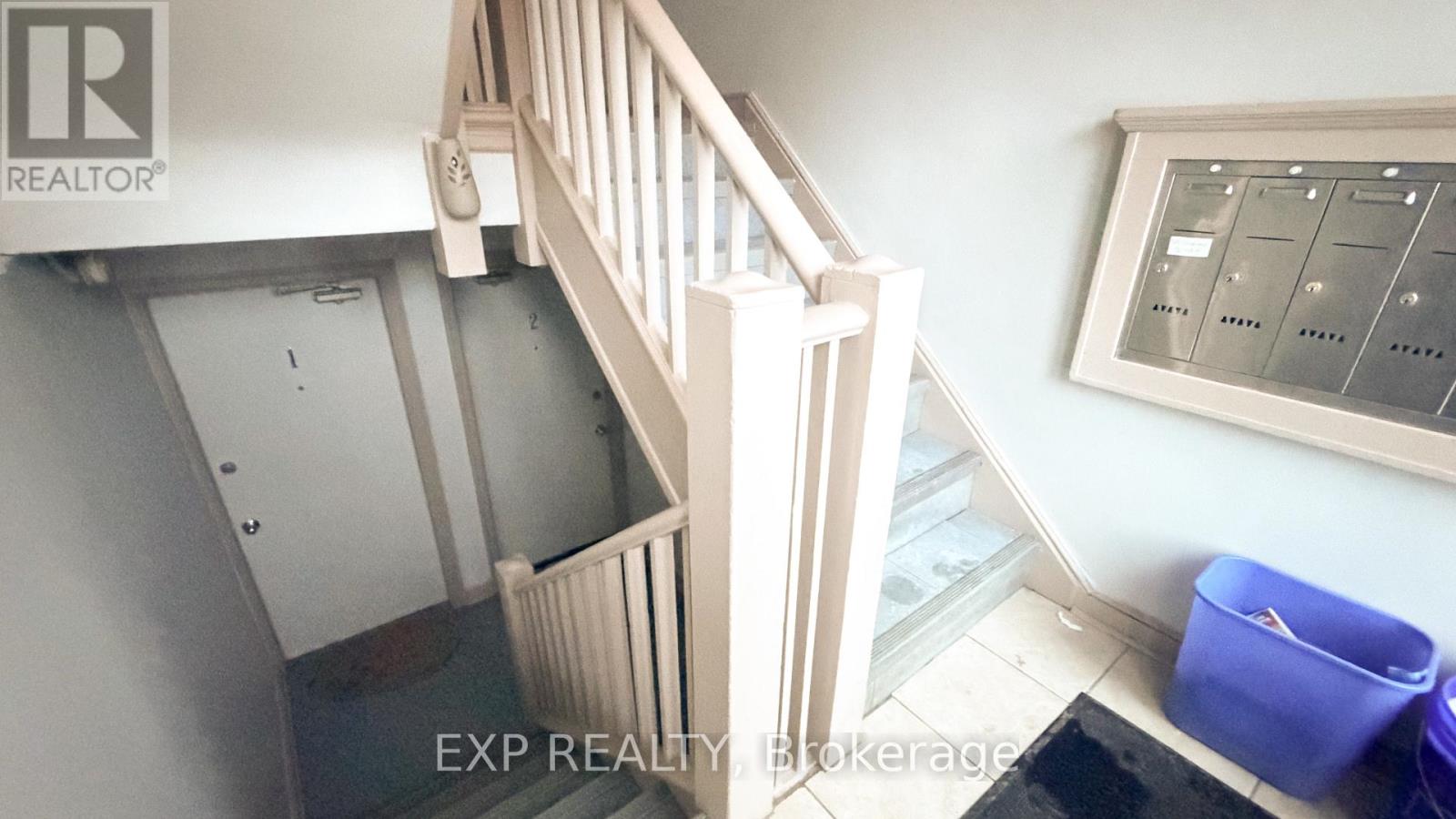 2 - 725 MELBOURNE AVENUE