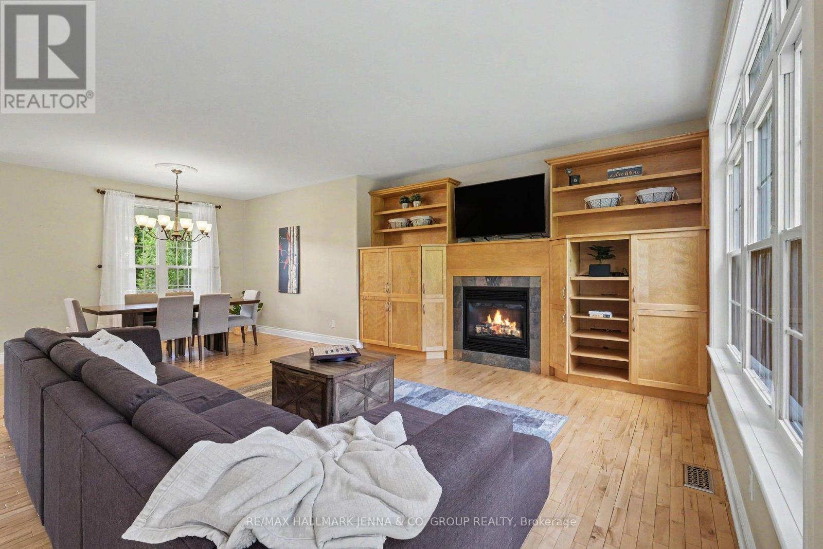 36 KIMBERLY AVENUE