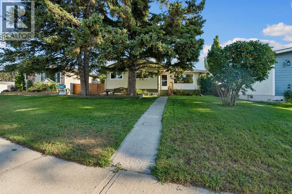 5635 Travis Crescent NE