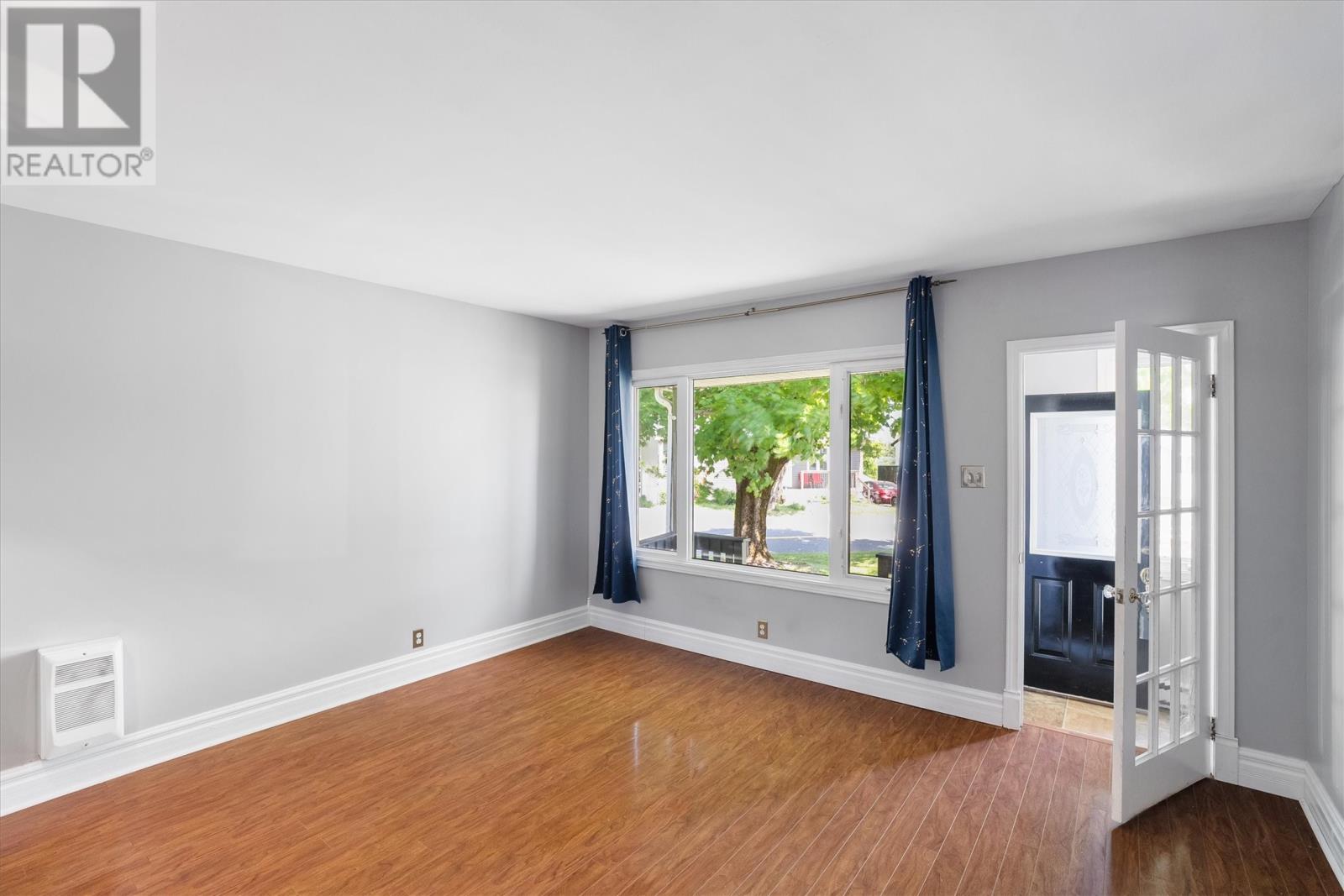 13 Forest Avenue