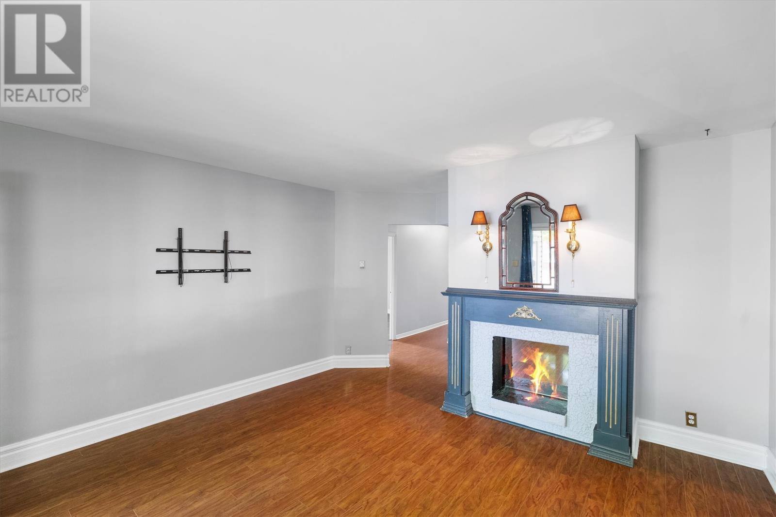 13 Forest Avenue