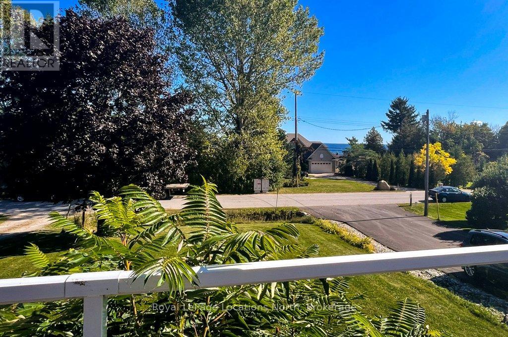 306 LAKESHORE ROAD N