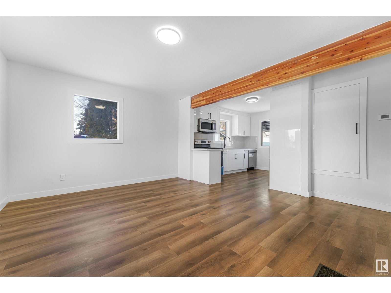 11906 50 ST NW