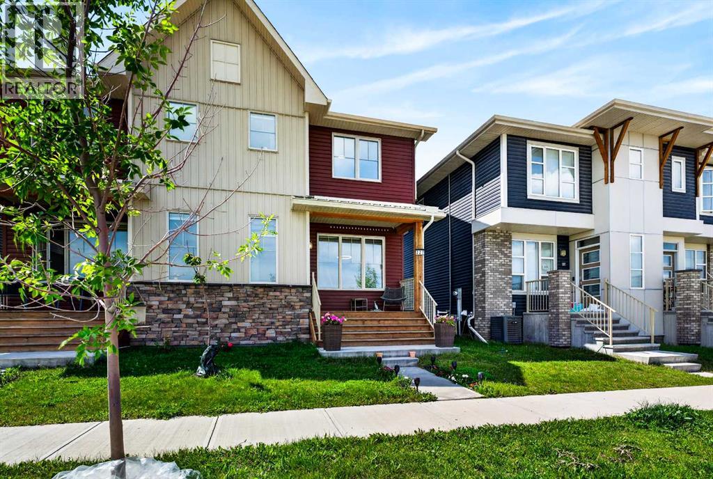 227 Chinook Gate Boulevard SW