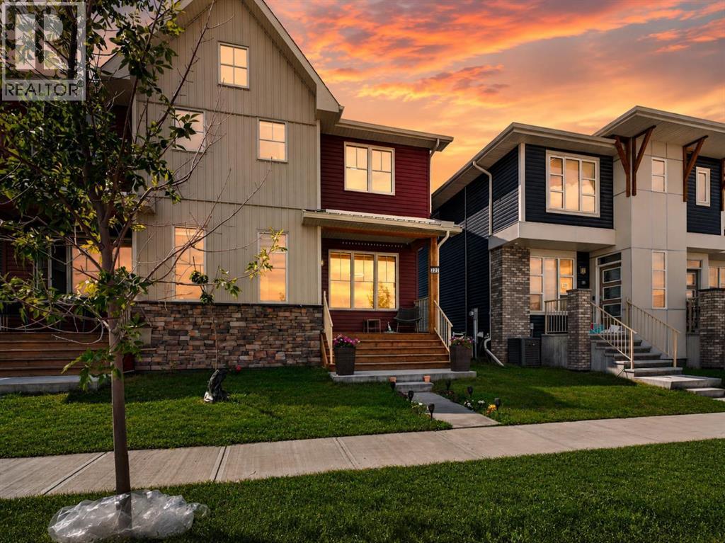 227 Chinook Gate Boulevard SW