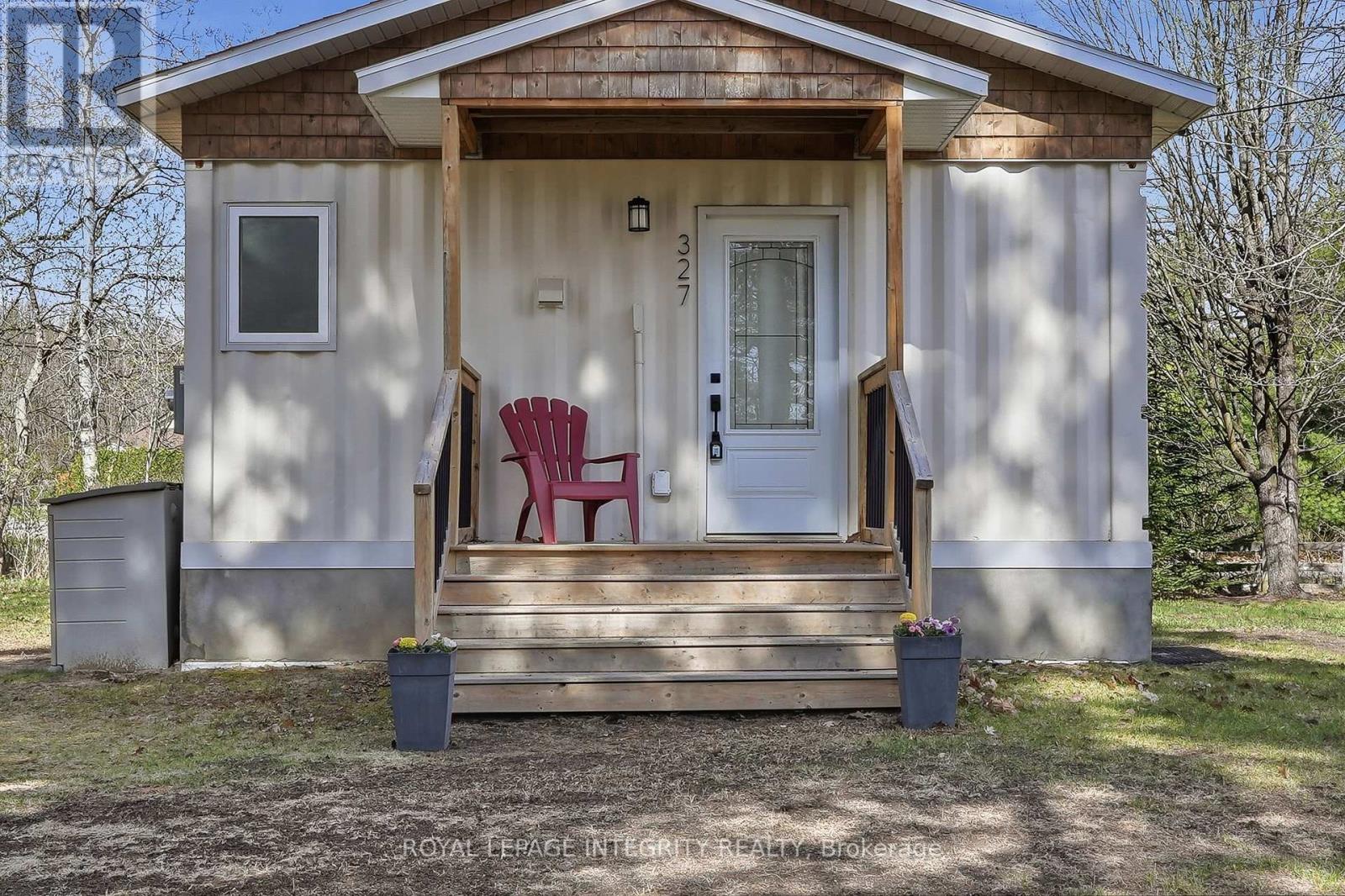 327 BAYVIEW DRIVE