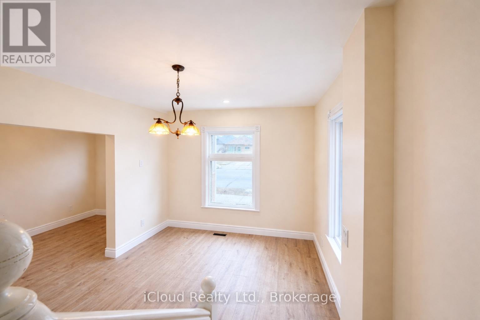 405 UPPER WENTWORTH STREET