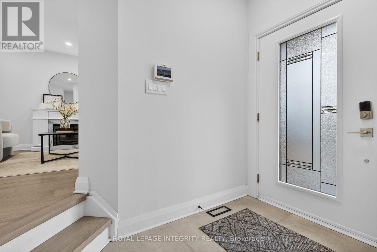 25 BERRY GLEN STREET