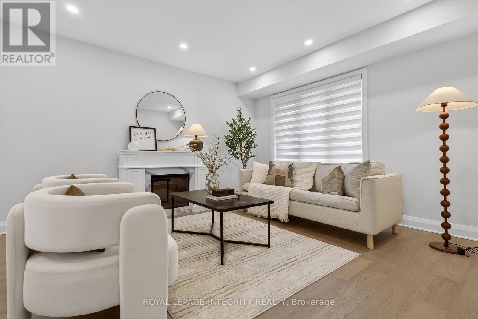 25 BERRY GLEN STREET