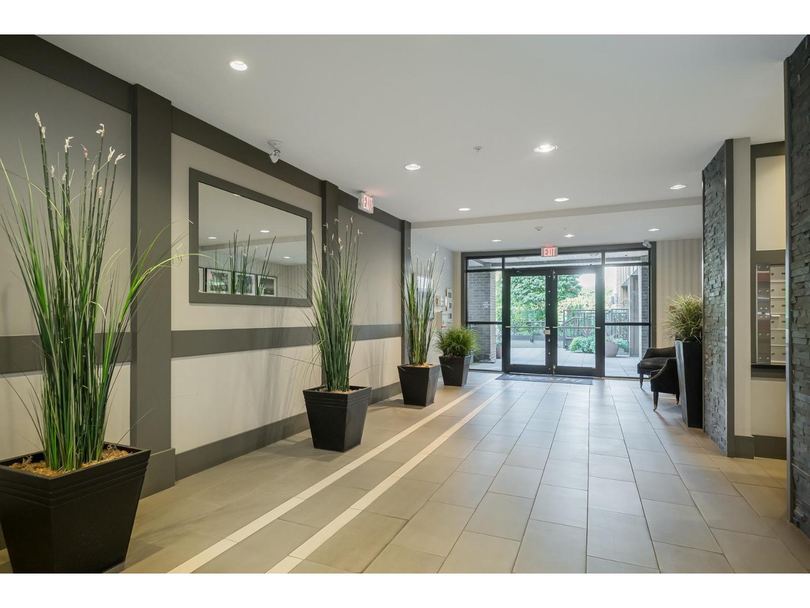 407 20068 FRASER HIGHWAY