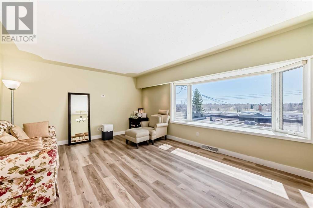 35 Collingwood Place NW