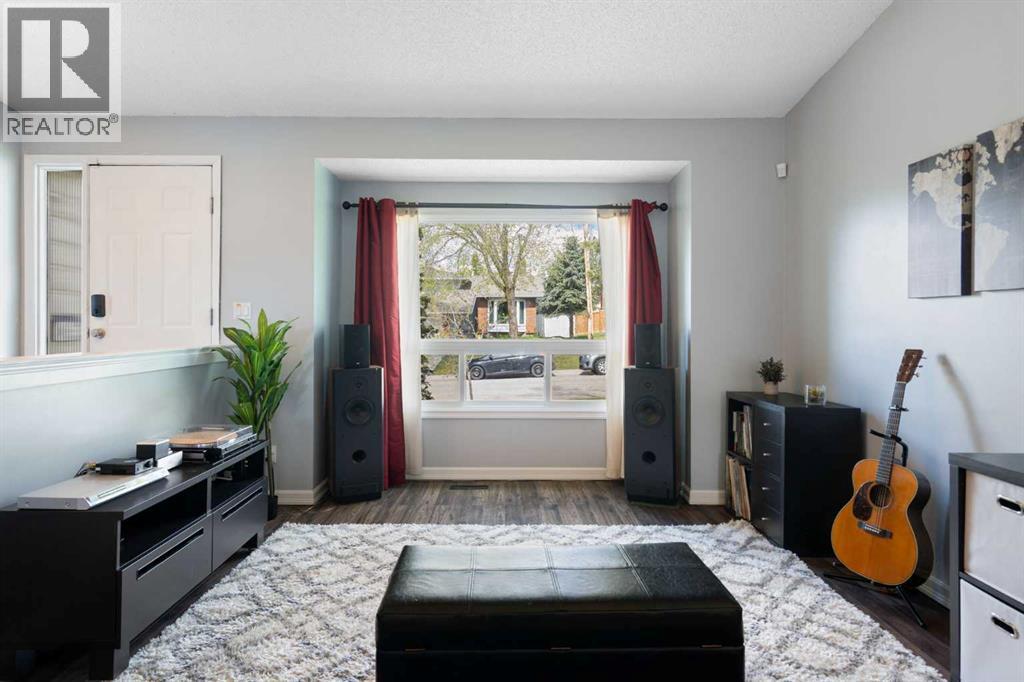8 Hawkwood Place NW