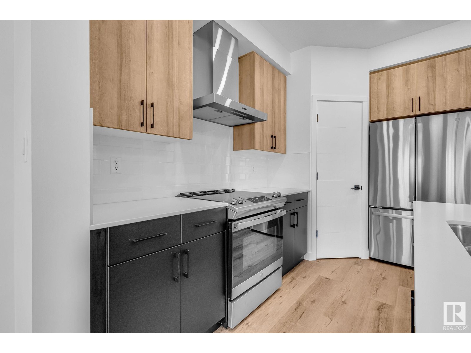 98 ROYAL ST