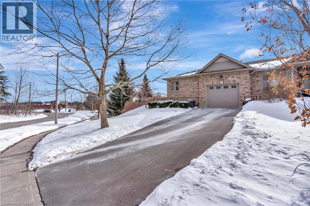 20 ISHERWOOD Avenue Unit# 5