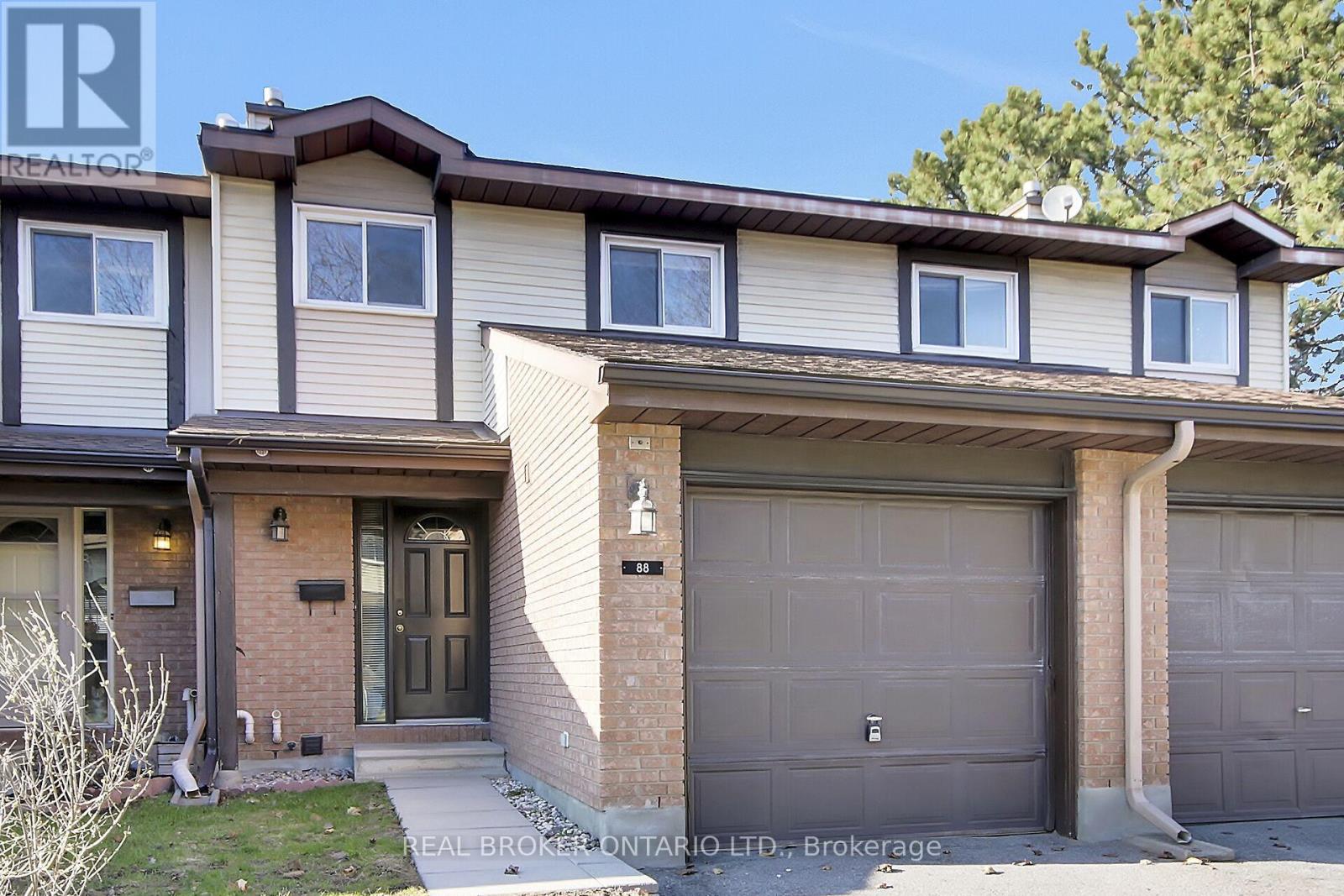 65 - 88 CLARKSON CRESCENT