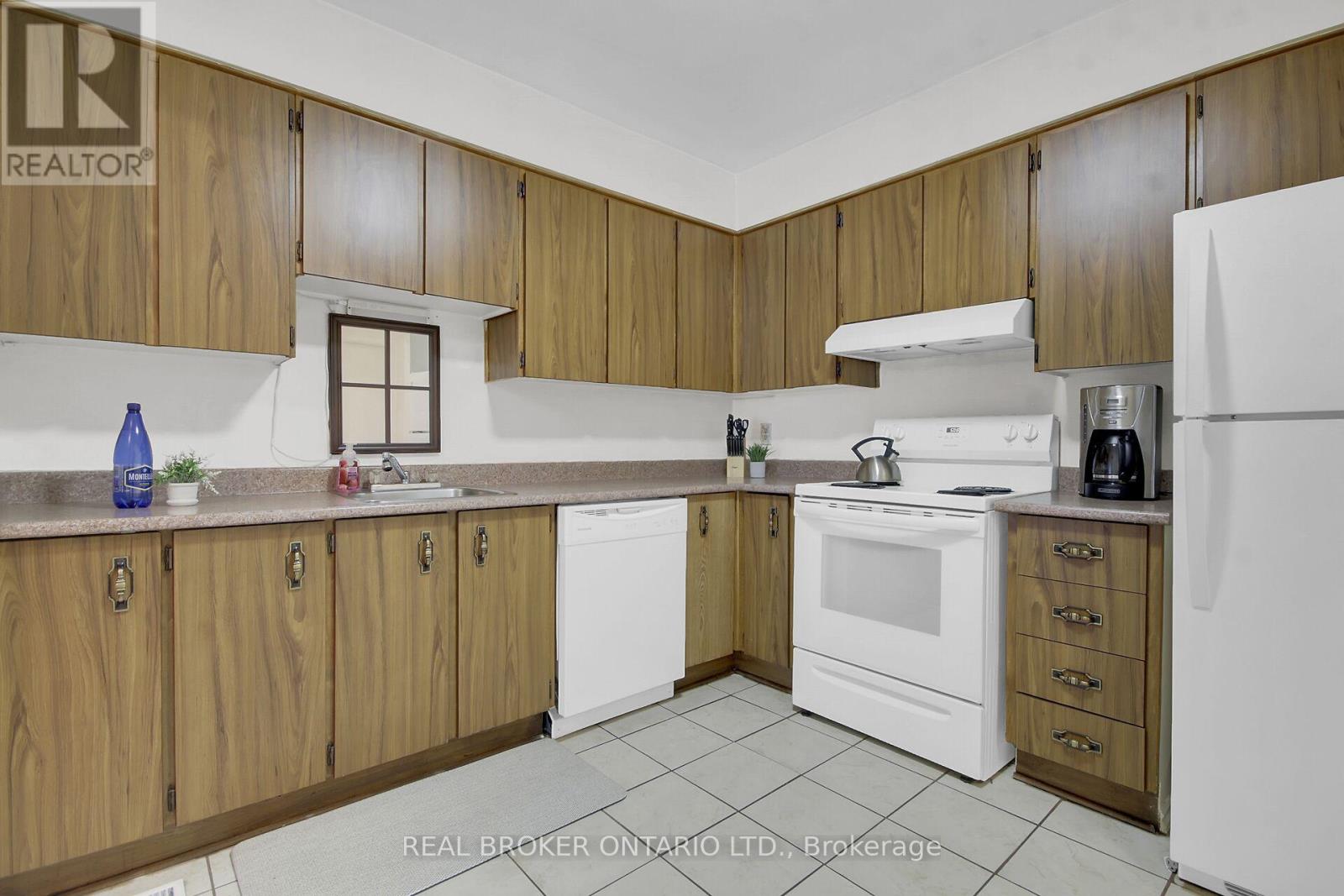 65 - 88 CLARKSON CRESCENT