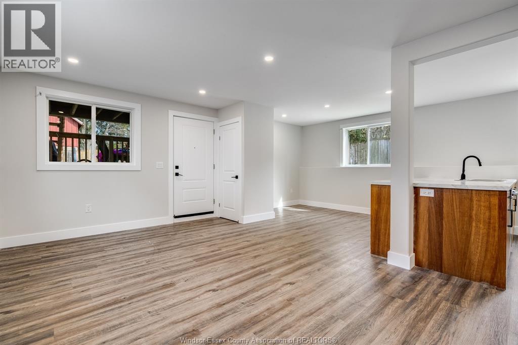 36 Victoria AVENUE South