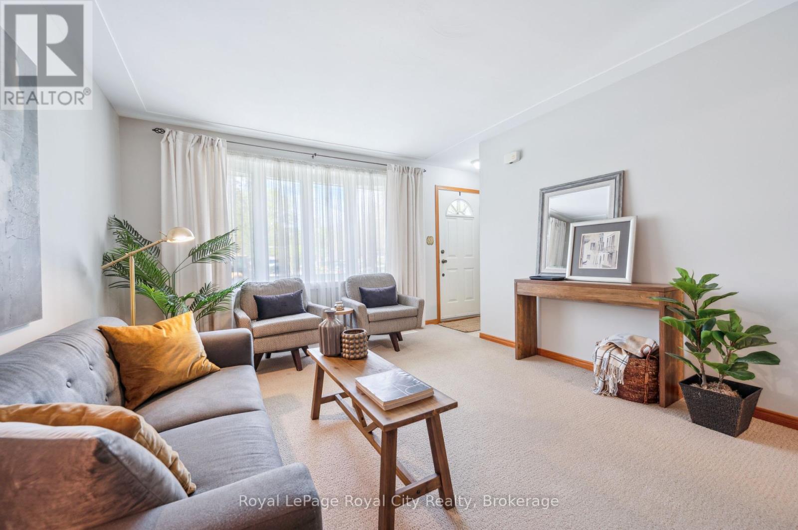 9 KENWOOD CRESCENT