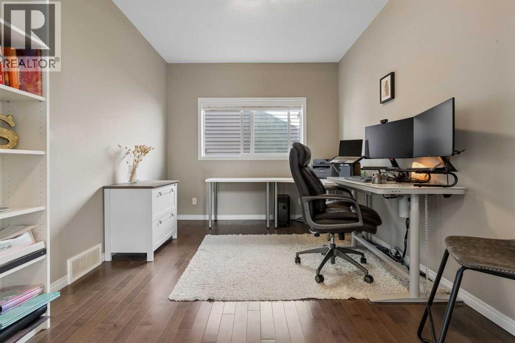108 Sage Bank Crescent NW