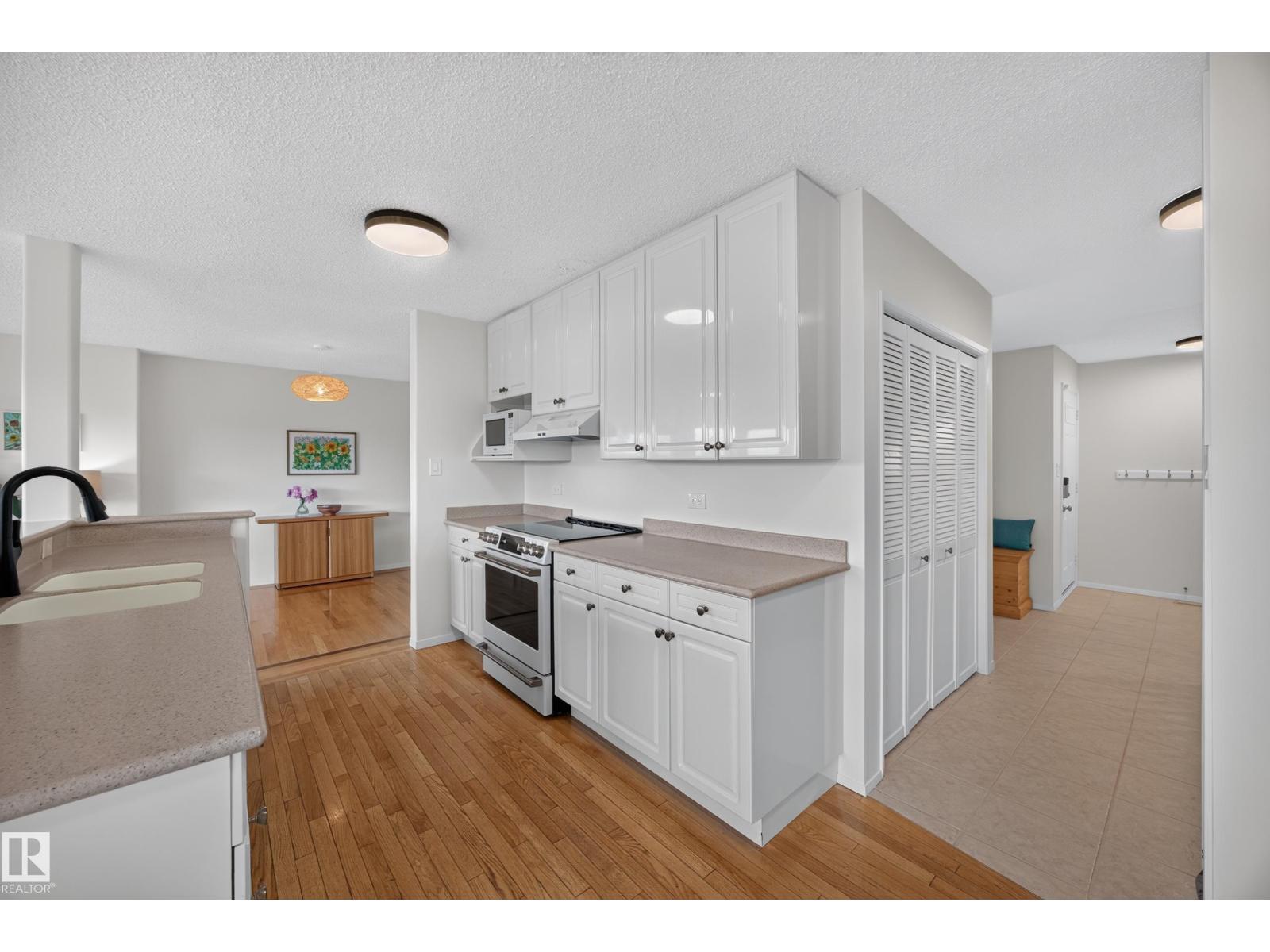 3411 103 AV NW