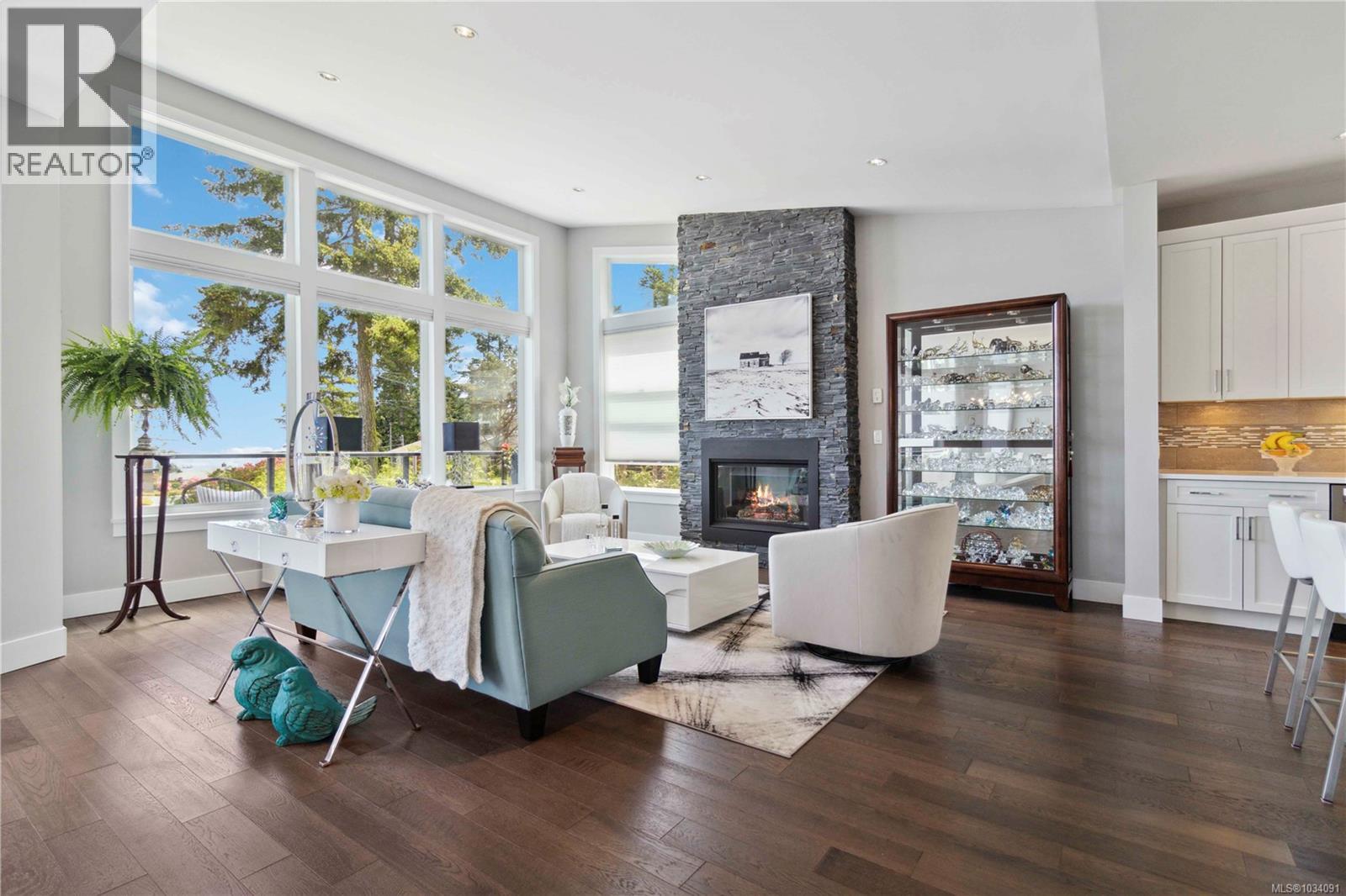 708 Demel Pl