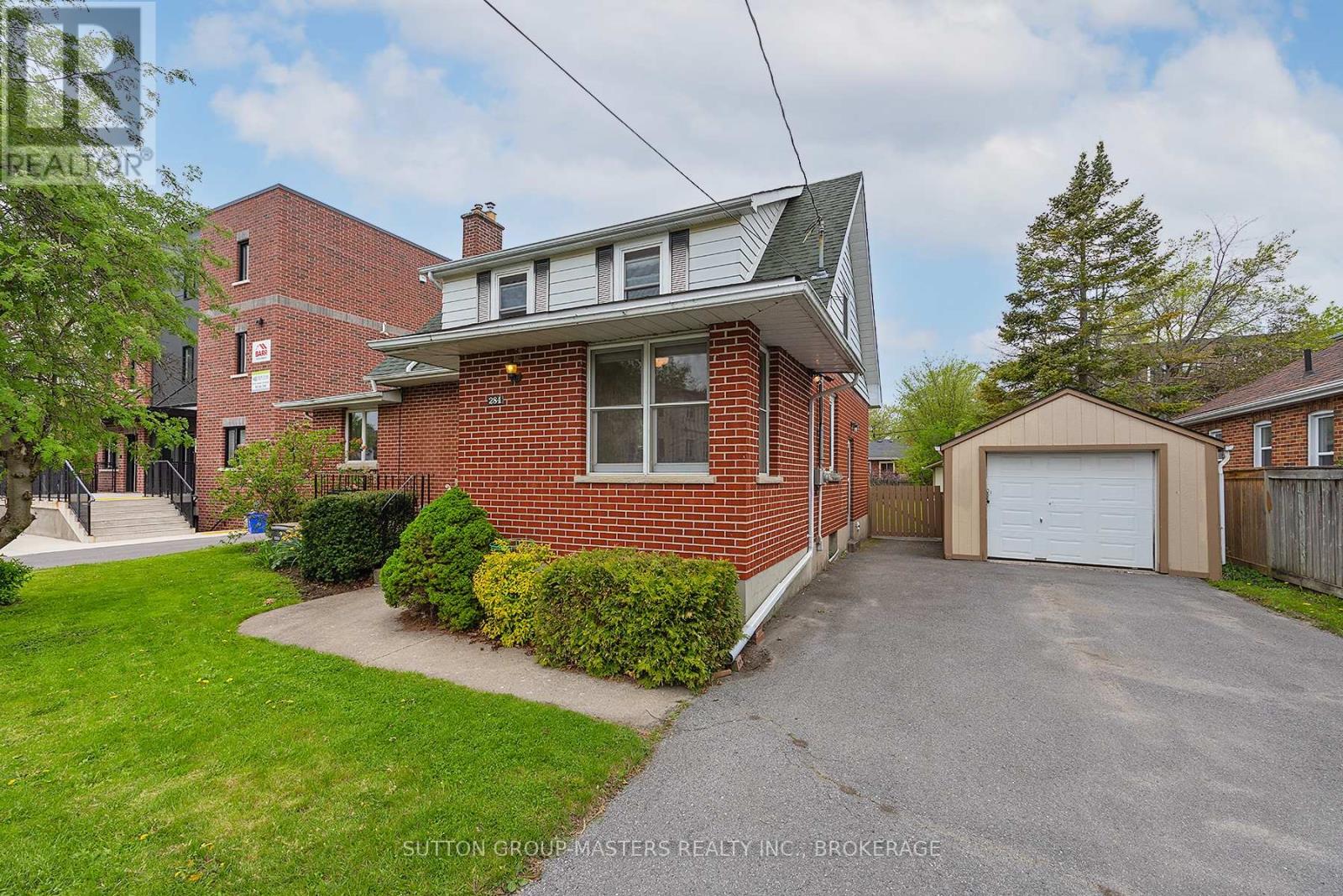 284 HELEN STREET