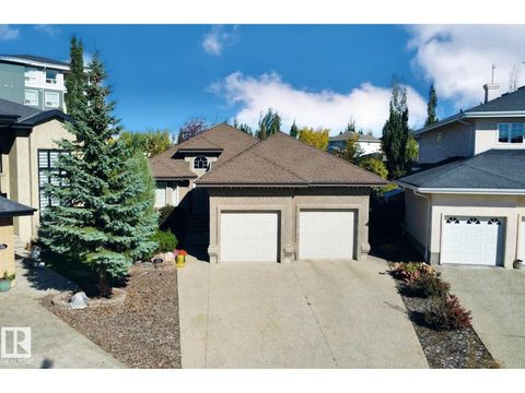 928 THOMPSON PL NW Edmonton AB T6R3K4