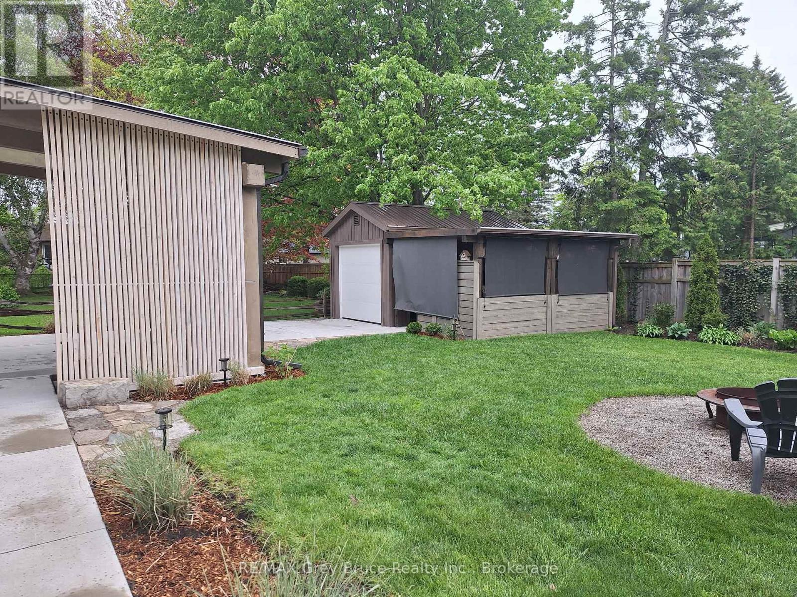 74 INWOOD CRESCENT