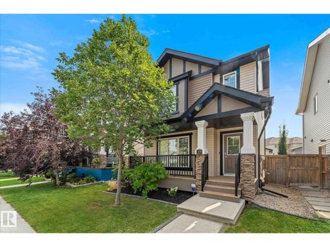 37 SANTANA CR Fort Saskatchewan AB T8L0N8