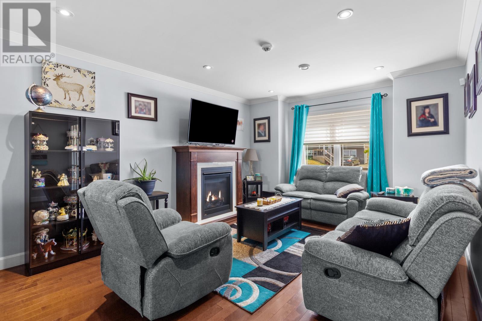 21 Maurice Putt Crescent