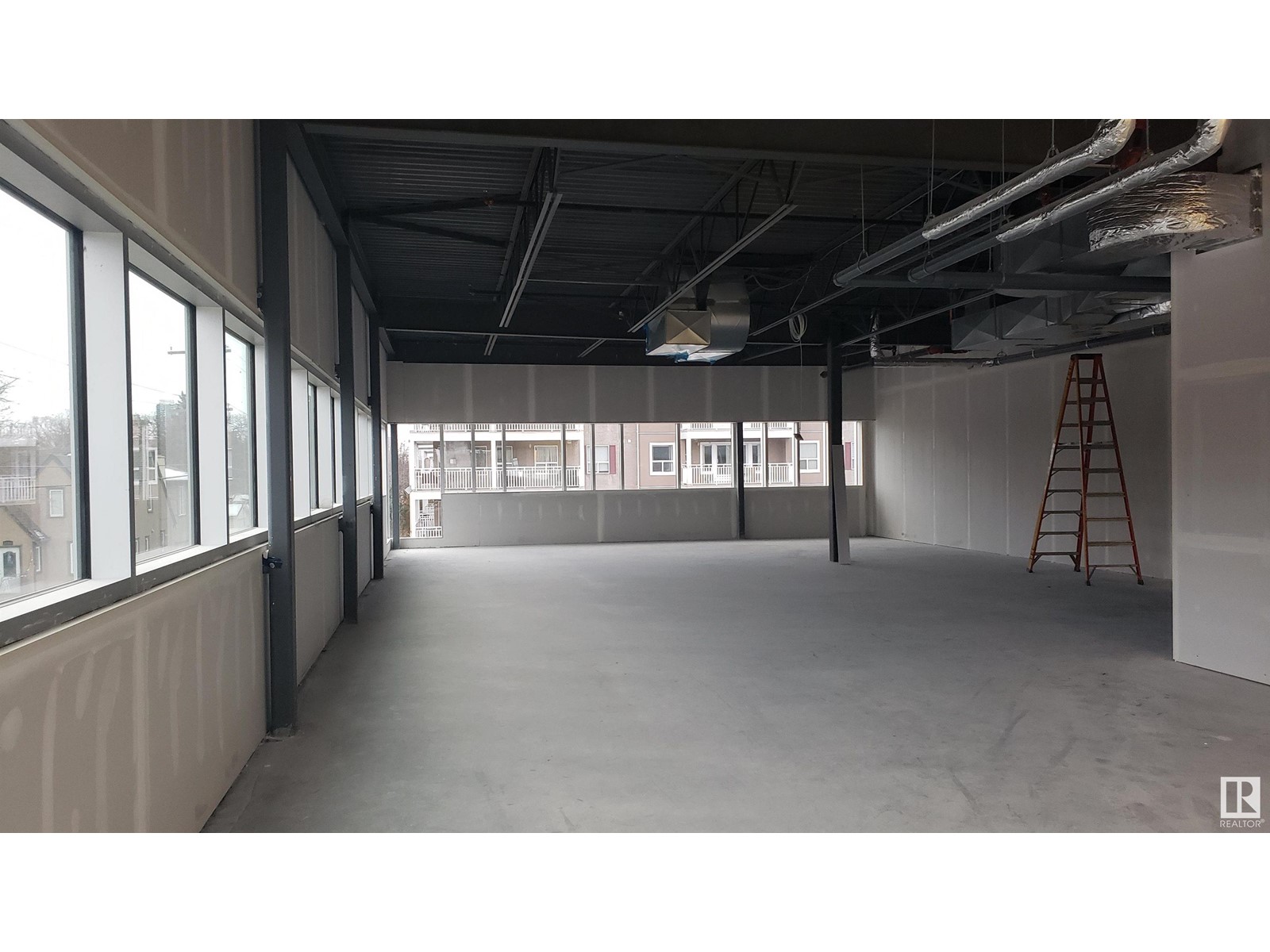 12318 109A AV NW NW