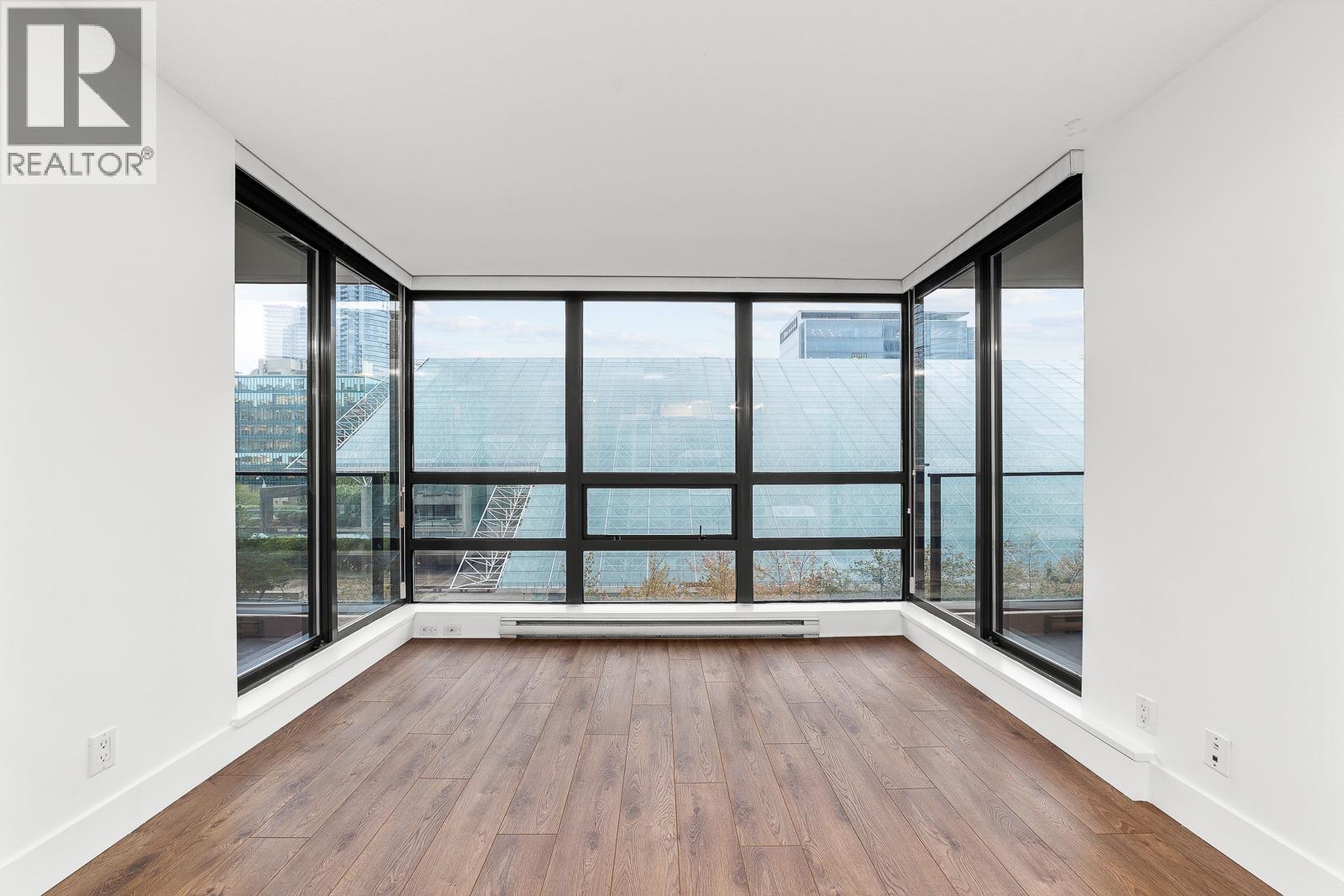 602 933 HORNBY STREET